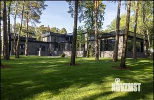 Коттедж 1700м², 3-этажный, участок 46 сот.  