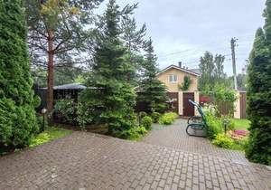 Дом 670м², 3-этажный, участок 16 сот.  