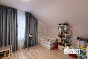 Дом 260м², 2-этажный, участок 10 сот.  
