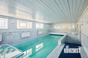 Дом 1500м², 4-этажный, участок 40 сот.  