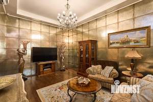 Таунхаус 250м², 3-этажный, участок 5 сот.  