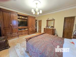 Дом 425м², 3-этажный, участок 15 сот.  
