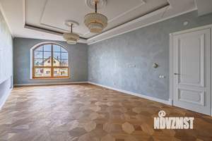 Дом 1000м², 2-этажный, участок 19 сот.  