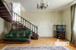 Дом 208м², 2-этажный, участок 8 сот.  