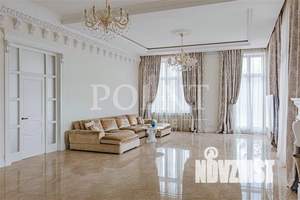 Коттедж 1660м², 2-этажный, участок 25 сот.  