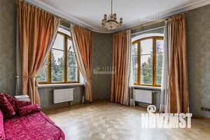 Дом 675м², 2-этажный, участок 18 сот.  