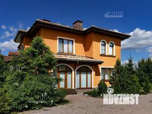 Дом 243м², 2-этажный, участок 10 сот.  