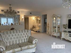 Таунхаус 200м², 2-этажный, участок 6 сот.  