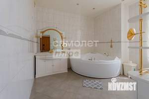 Коттедж 490м², 2-этажный, участок 12 сот.  