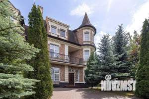 Таунхаус 350м², 3-этажный, участок 8 сот.  