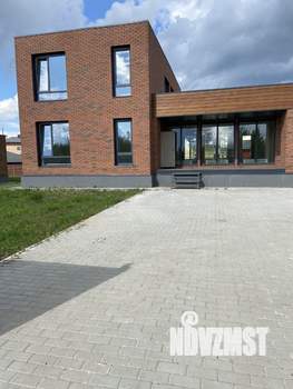 Коттедж 241м², 2-этажный, участок 10 сот.  