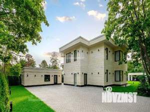 Дом 250м², 2-этажный, участок 10 сот.  