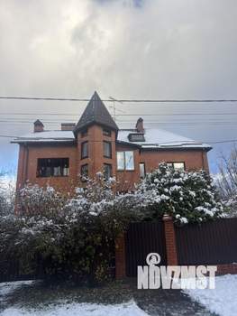 Коттедж 477м², 3-этажный, участок 20 сот.  