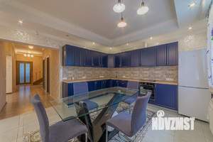 Дом 340м², 4-этажный, участок 6 сот.  