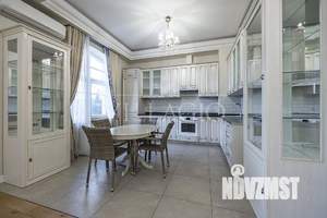 Таунхаус 350м², 3-этажный, участок 3 сот.  