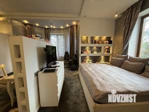 Дом 866м², 3-этажный, участок 23 сот.  