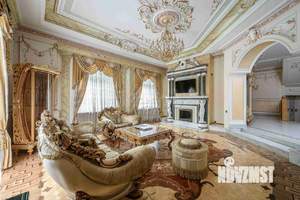 Коттедж 1778м², 3-этажный, участок 28 сот.  