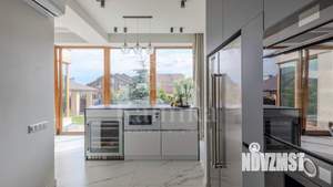 Дом 415м&sup2;, 2-этажный, участок 18 сот.  