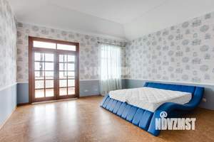 Дом 1000м², 3-этажный, участок 19 сот.  