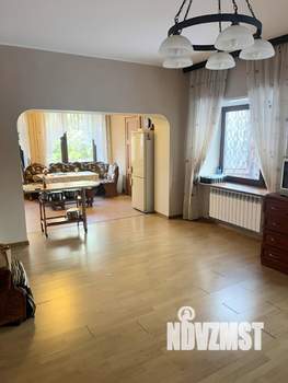 Коттедж 477м², 3-этажный, участок 20 сот.  