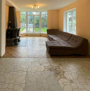 Дом 249м², 3-этажный, участок 6 сот.  