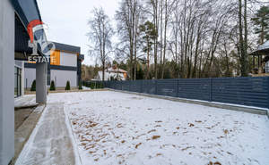 Дом 450м&sup2;, 2-этажный, участок 10 сот.  