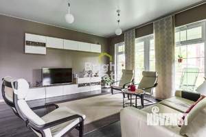 Дом 270м², 2-этажный, участок 12 сот.  