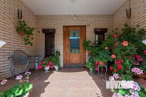 Коттедж 717м², 4-этажный, участок 67 сот.  