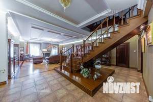 Дом 541м², 2-этажный, участок 28 сот.  