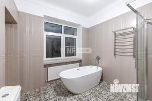 Дом 1000м², 3-этажный, участок 16 сот.  