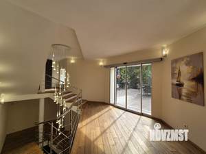 Таунхаус 368м², 3-этажный, участок 1 сот.  