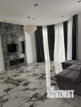 Коттедж 306м², 3-этажный, участок 6 сот.  