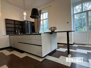 Таунхаус 463м², 4-этажный, участок 7 сот.  