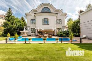 Коттедж 666м², 3-этажный, участок 20 сот.  