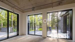 Дом 1700м², 2-этажный, участок 46 сот.  