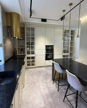 Дом 205м², 2-этажный, участок 4 сот.  