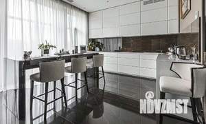 Дом 450м², 2-этажный, участок 25 сот.  