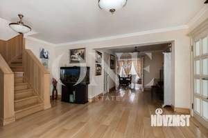 Дом 450м², 2-этажный, участок 35 сот.  