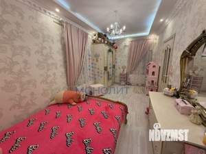 Коттедж 560м², 3-этажный, участок 8 сот.  