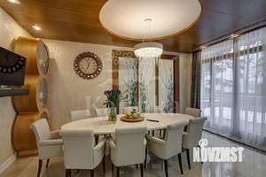 Дом 600м&sup2;, 3-этажный, участок 10 сот.  