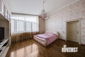 Дом 420м², 2-этажный, участок 9 сот.  