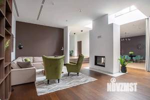 Коттедж 360м², 2-этажный, участок 6 сот.  