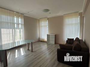 Таунхаус 228м², 2-этажный, участок 10 сот.  
