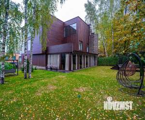 Дом 1500м², 3-этажный, участок 12 сот.  