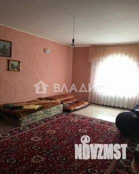 Дом 250м², 2-этажный, участок 6 сот.  