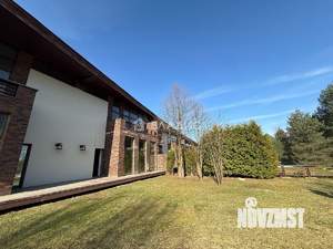 Таунхаус 371м², 3-этажный, участок 3 сот.  