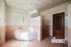 Дом 1500м², 4-этажный, участок 40 сот.  