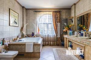 Дом 760м², 3-этажный, участок 30 сот.  
