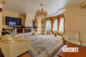 Коттедж 490м², 2-этажный, участок 12 сот.  