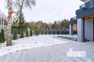 Дом 430м&sup2;, 2-этажный, участок 10 сот.  